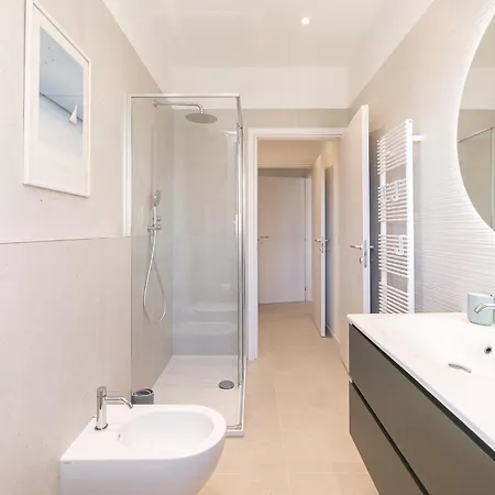 شقة -vista Mare- Ampio Balcone E Parcheggio Privato فاراتسي