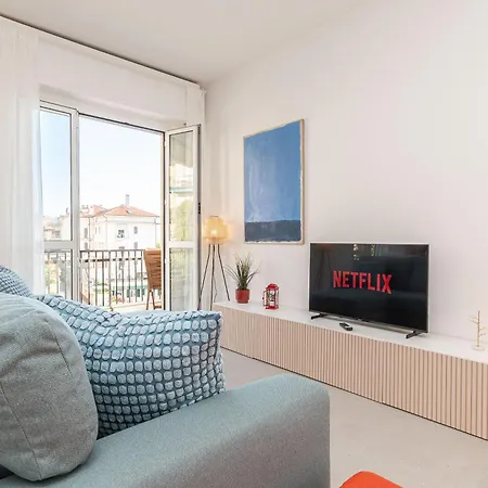 شقة -vista Mare- Ampio Balcone E Parcheggio Privato