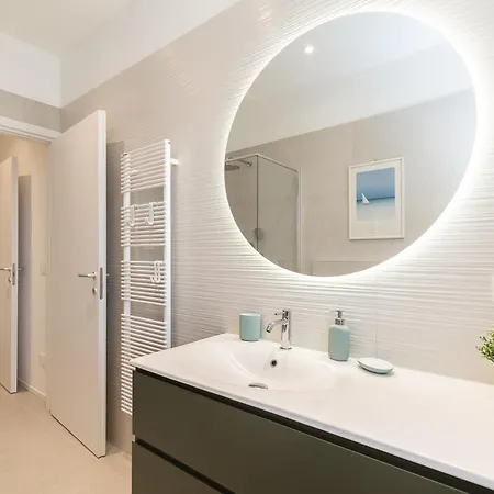 -vista Mare- Ampio Balcone E Parcheggio Privato شقة فاراتسي