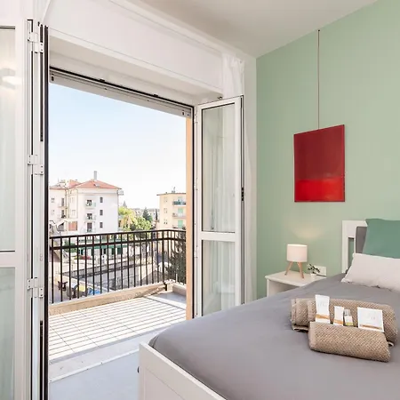 شقة -vista Mare- Ampio Balcone E Parcheggio Privato فاراتسي
