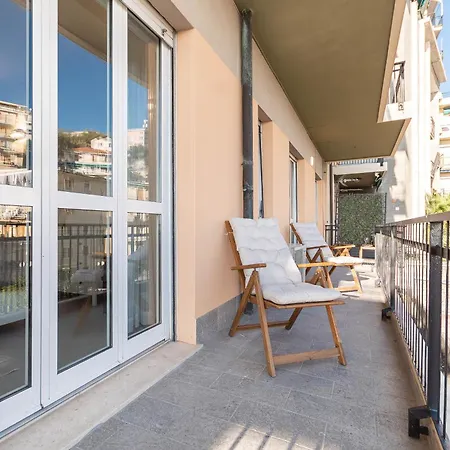 شقة -vista Mare- Ampio Balcone E Parcheggio Privato