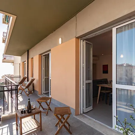 -vista Mare- Ampio Balcone E Parcheggio Privato *