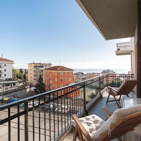 شقة -vista Mare- Ampio Balcone E Parcheggio Privato فاراتسي