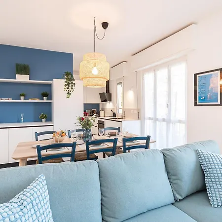 -vista Mare- Ampio Balcone E Parcheggio Privato *