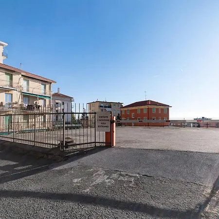 -vista Mare- Ampio Balcone E Parcheggio Privato شقة فاراتسي